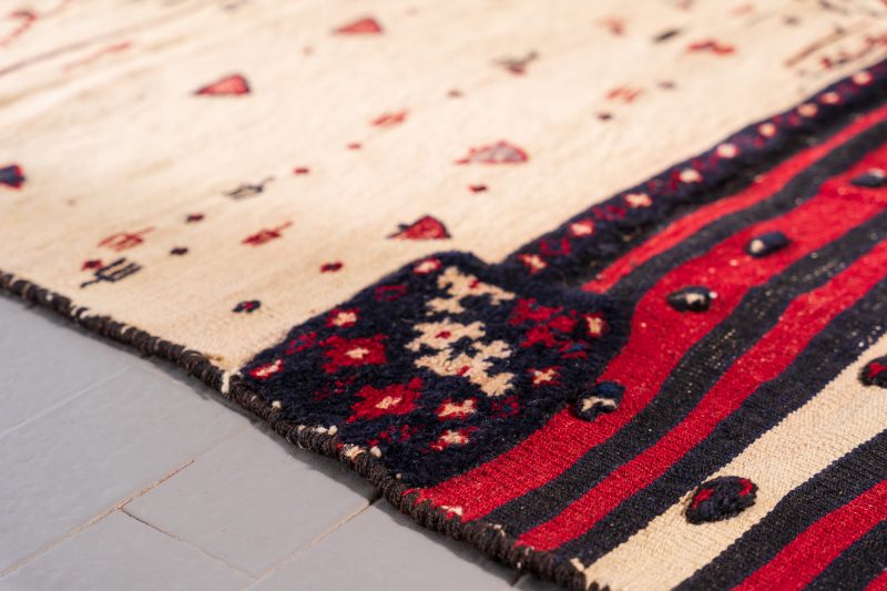 Antique Bakhtiari Tache 5 1