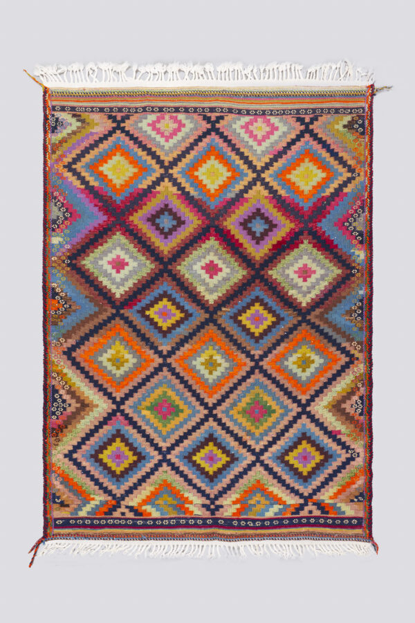 Superfine Vintage Oval design Sirjan Killim