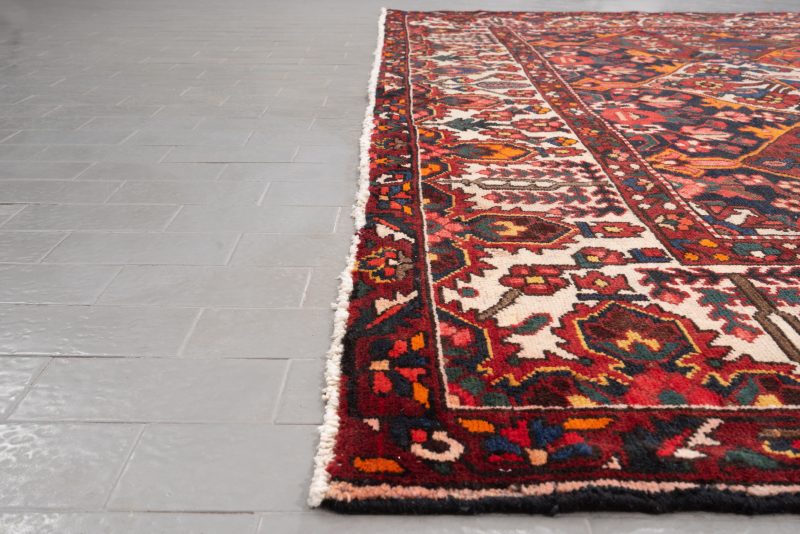 Antique Bakhtiari Rare Large Lattices Oversized Fine Carpet 10.2 Sqm - Image 4