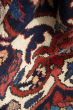 Antique Circular Bakhtiari Carpet 137*120CM - Image 10