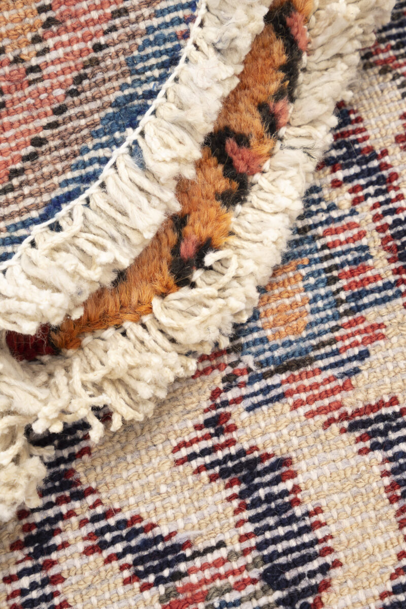 Antique Circular Bakhtiari Carpet 137*120Cm - Image 11