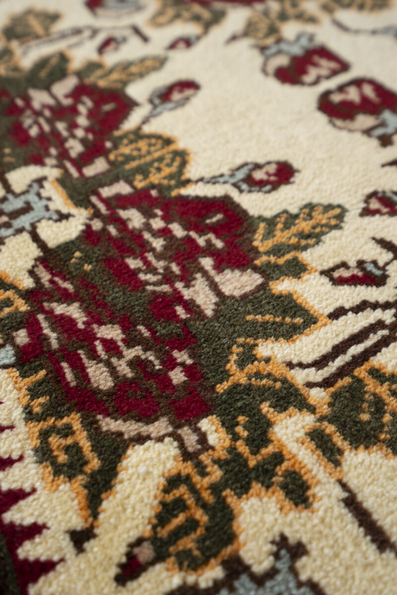 Afshar Golfarang 76*53Cm - Image 3