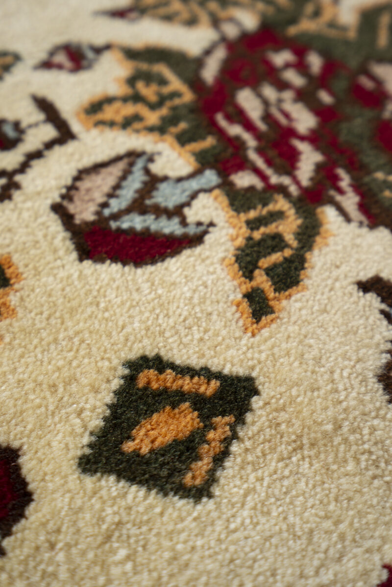 Afshar Golfarang 76*53Cm - Image 4