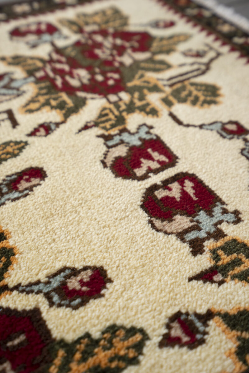Afshar Golfarang 76*53Cm - Image 5