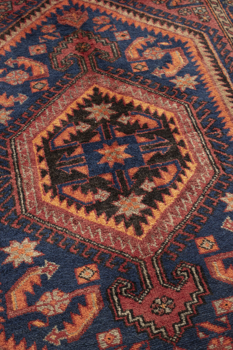 Tarom Persian Rug Flaming Diamond Design, Zanjan Region c. 1970s 207*133CM - Image 3