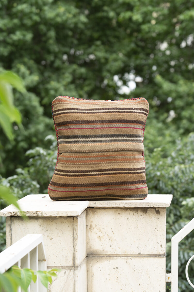 Antique Bakhtiari Carpet Cushion 45*45cm - Image 2