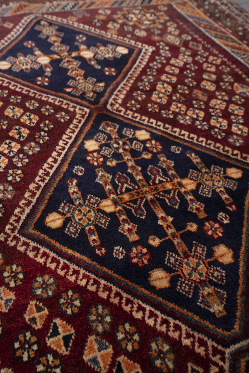 Qashqai Triple-Medallion Rug, Shesh-Boluki Cluster, c.1950, 254*63CM - Image 5