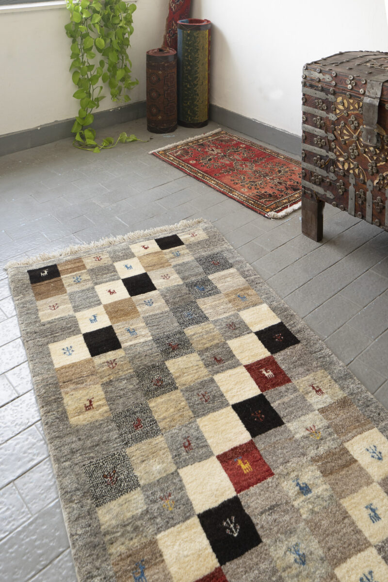 Contemporary Qashqai Checkered Gabbeh 142*86CM - Image 2