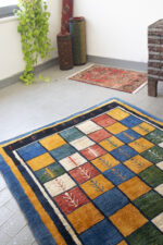 Qashqai Fine Checkered Flora Persian Gabbeh 195*123CM - Image 2