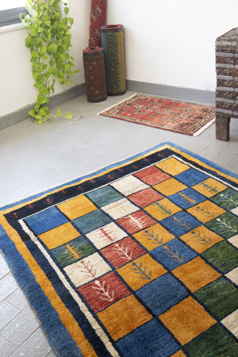 Qashqai Fine Checkered Flora Persian Gabbeh 195*123CM - Image 2