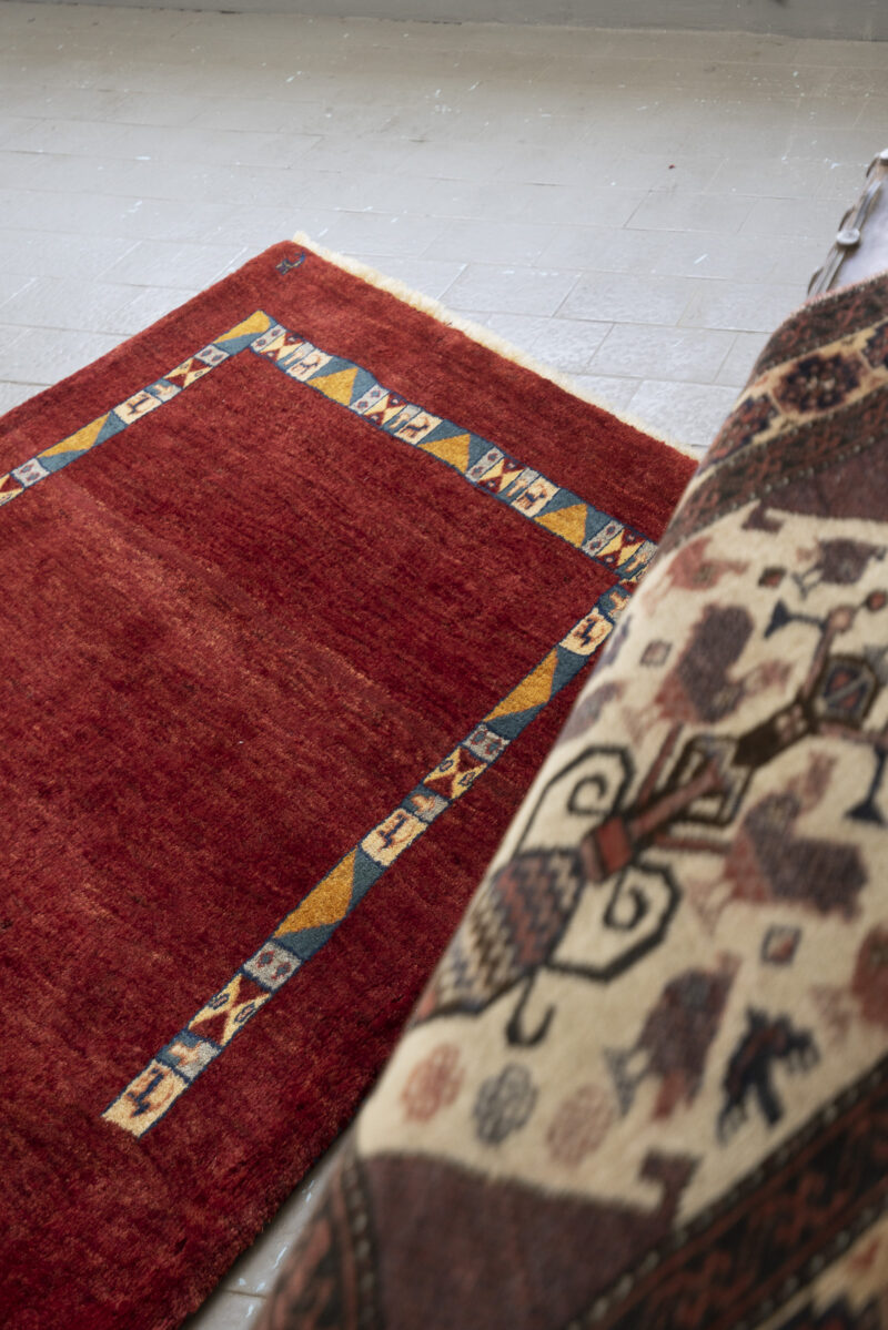 Contemporary Qashqai Fine Plain Field Gabbeh 162*118Cm - Image 3