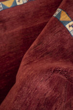 Contemporary Qashqai Fine Plain Field Gabbeh 162*118CM - Image 6