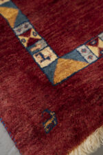 Contemporary Qashqai Fine Plain Field Gabbeh 162*118CM - Image 4