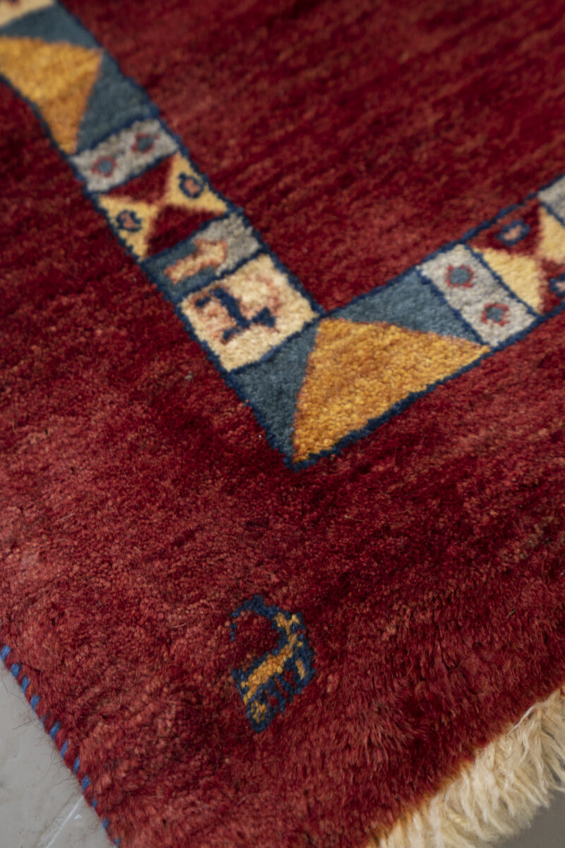 Contemporary Qashqai Fine Plain Field Gabbeh 162*118Cm - Image 4