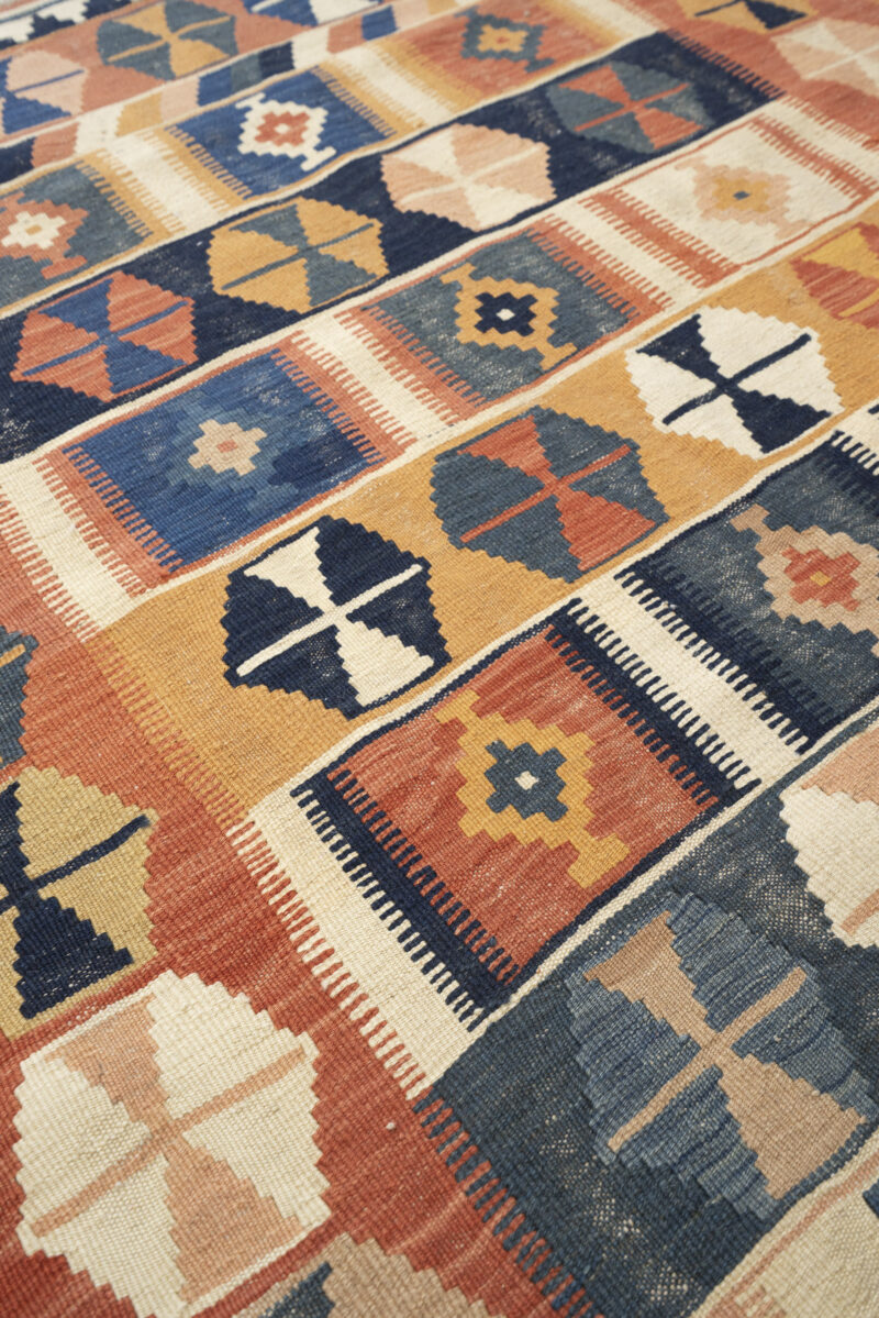 Qashqai Combs Kilim Geometric Bands c.1980s 275*134CM - Image 4