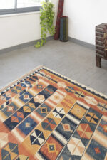 Qashqai Combs Kilim Geometric Bands c.1980s 275*134CM - Image 2
