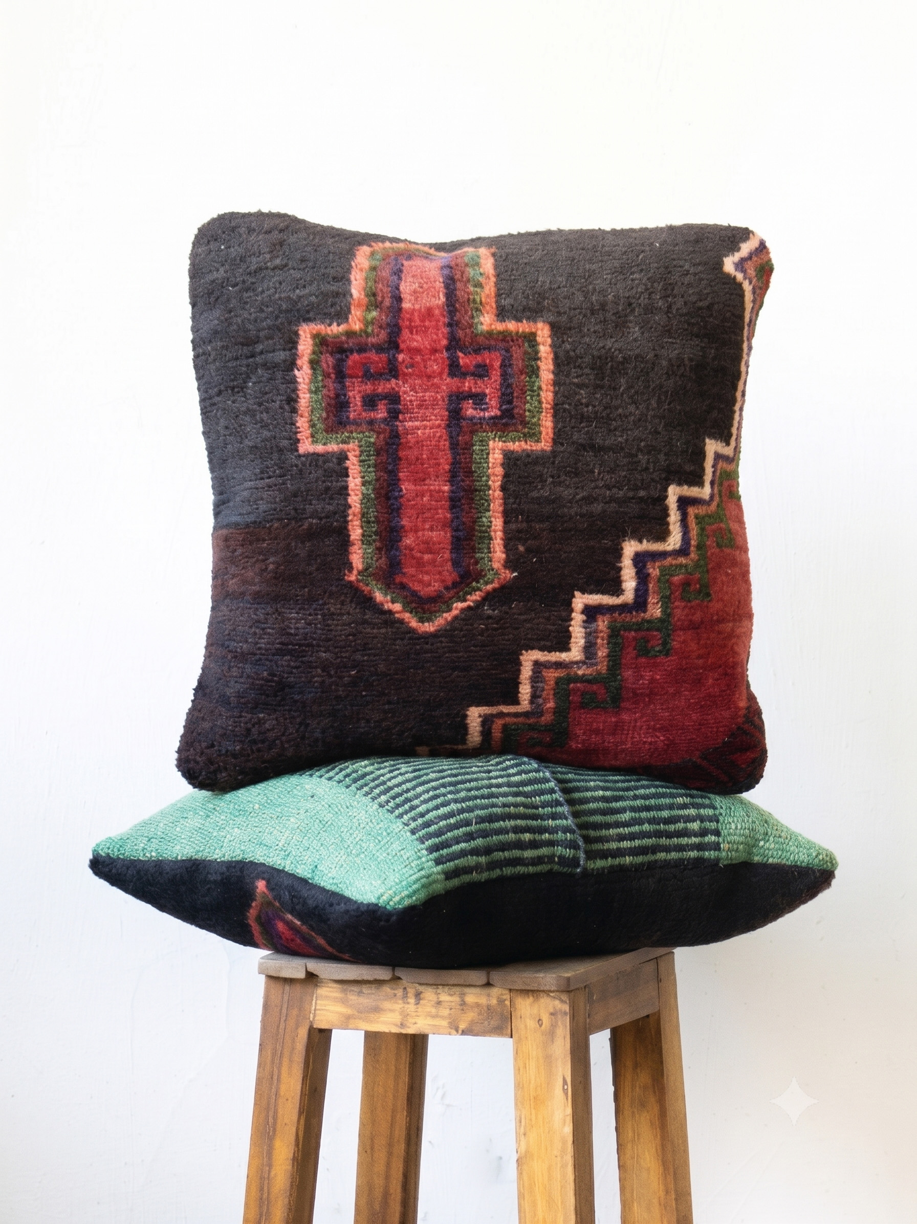 CUS254 Luri Carpet Cushion 50*45CM - Image 1