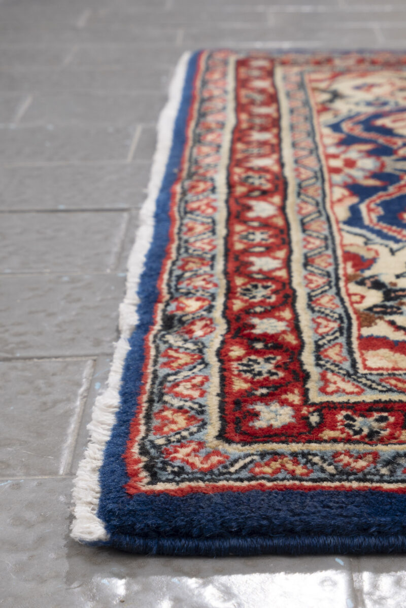 Semi Antique Sarouk Cross Carpet 127*80Cm - Image 3