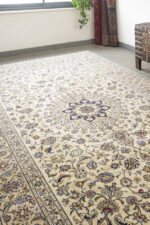 Ardakan Medallion Carpet 342*242CM - Image 3