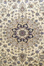 Ardakan Medallion Carpet 342*242CM - Image 5