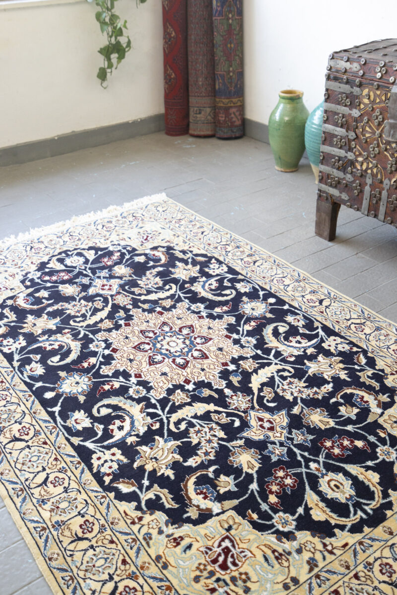 Fine Nain 6 La Persian Rug Medallion &Amp; Islimi Scrollwork  C.1980S - Image 3