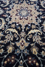 Fine Nain 6 La Persian Rug Medallion & Islimi Scrollwork  c.1980s - Image 4