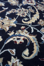 Fine Nain 6 La Persian Rug Medallion & Islimi Scrollwork  c.1980s - Image 5