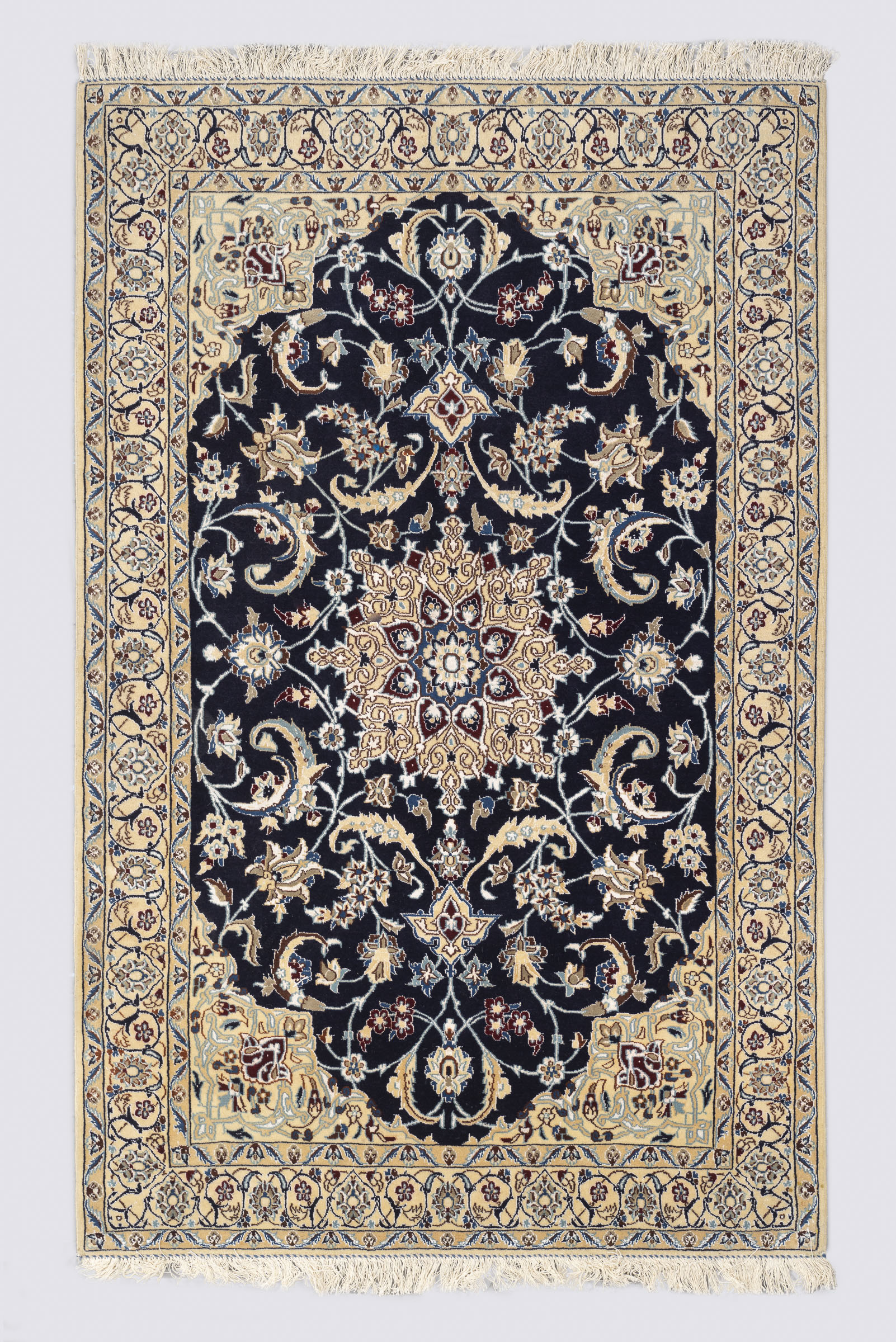 Rca403-Nain-Carpet Fine Nain Medallion Rug