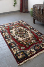 Vintage Faradonbeh Bakhtiari Golfarang 163*103CM - Image 2