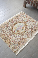 Fine Tabriz Swans Carpet 92*70CM - Image 2