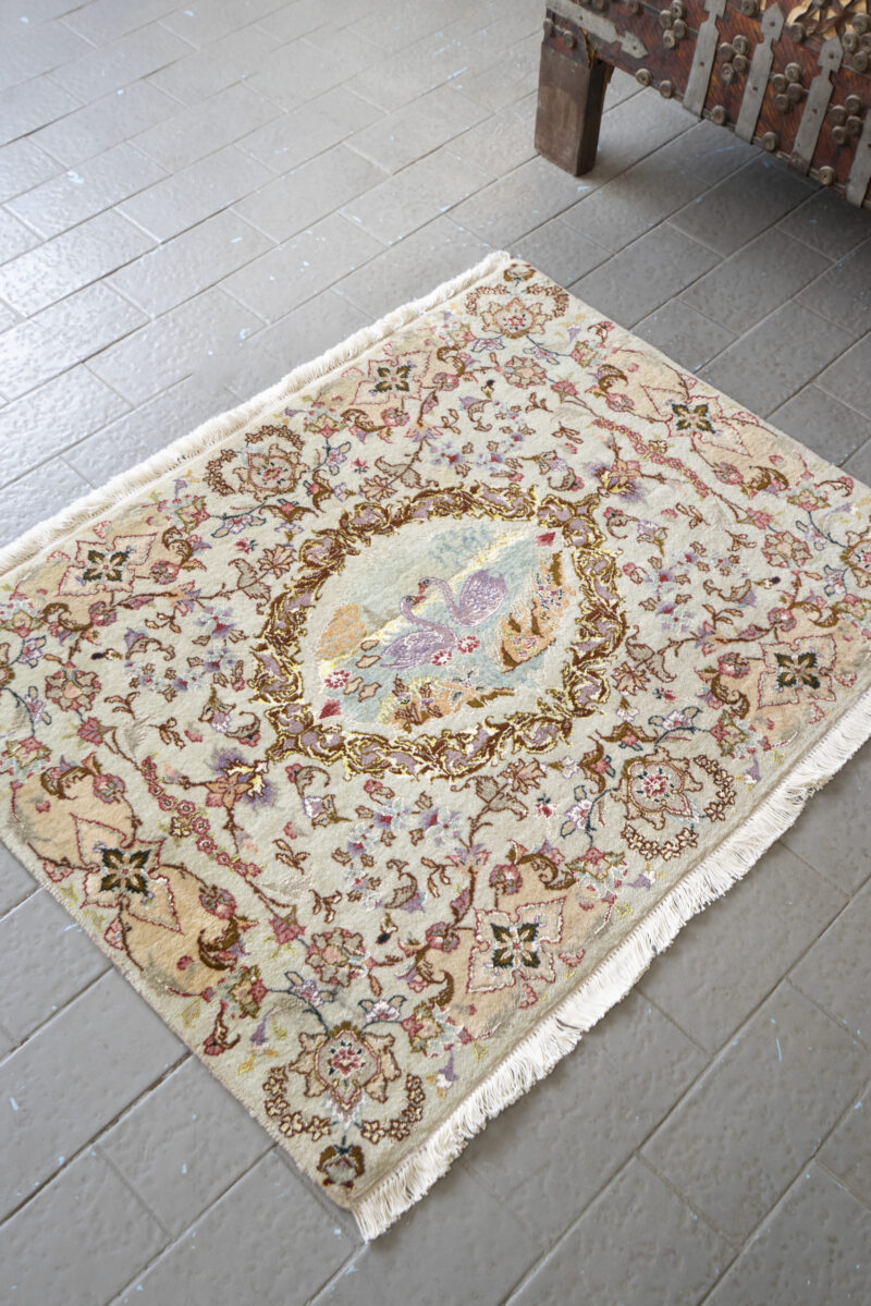 Fine Tabriz Swans Carpet 92*70CM - Image 2