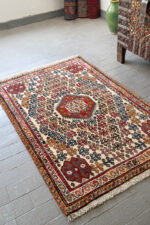 Antique Qashqai Darrehshuri  Shrub Motif c. 1920–40 Carpet 148*100Cm - Image 2