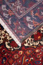 Bakhtiari Hinegun Carpet Twin Diamond Medallion c.1950s–60s 299*210CM - Image 6