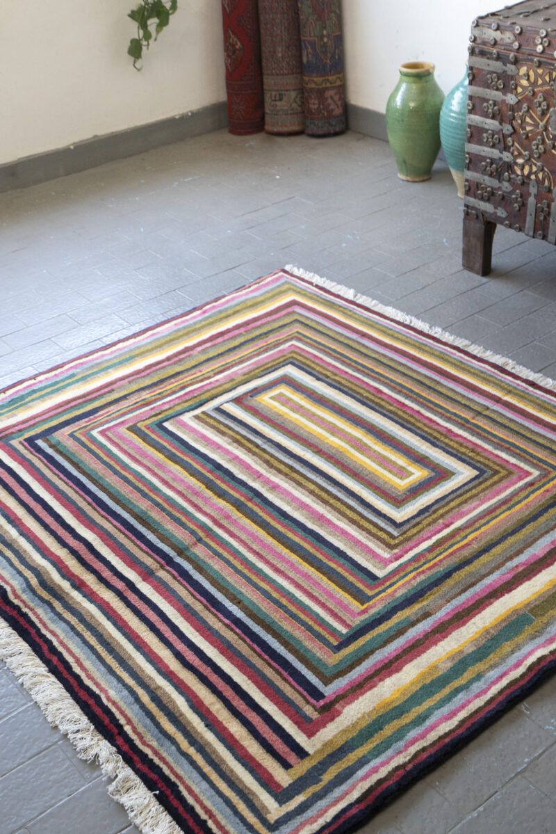 Contemporary Kerman Fine Frames Persian Rug  149*132CM - Image 2