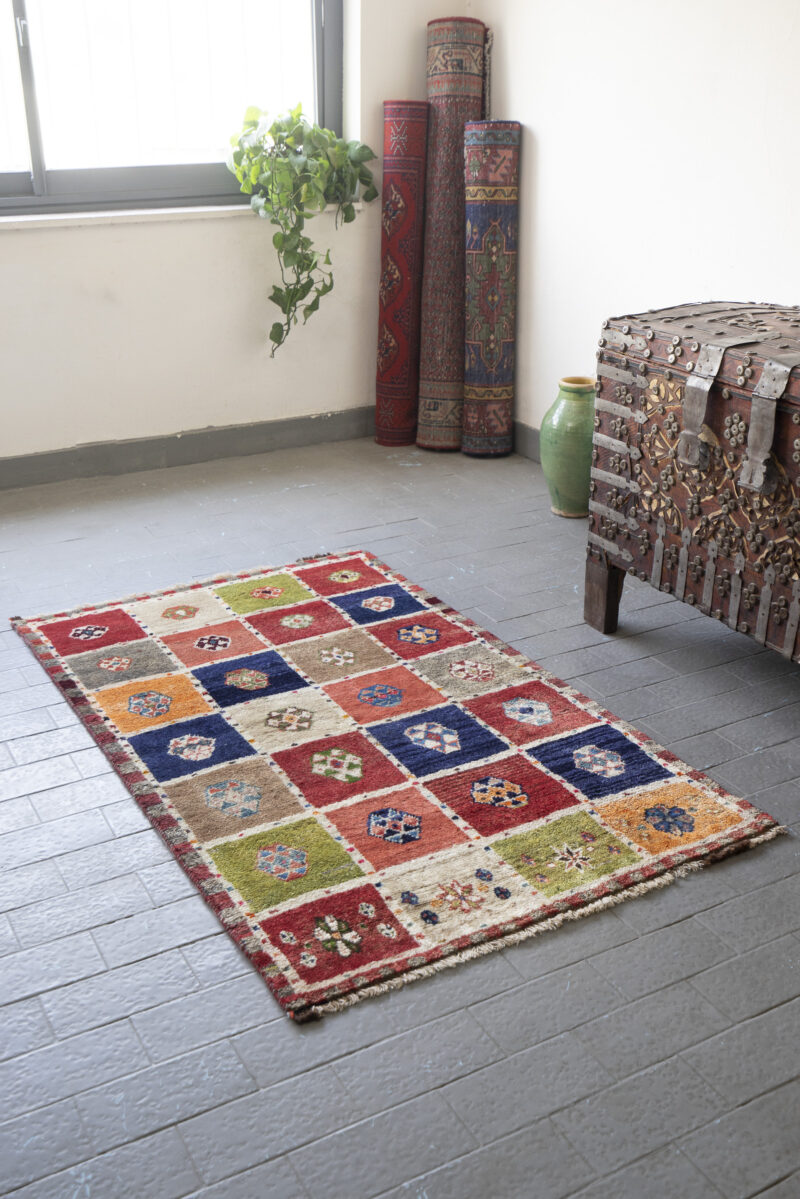 Semi Antique Bakhtiari Checkered Gabbeh 148*93Cm - Image 3