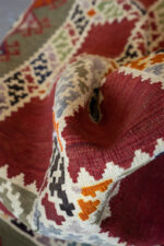 RK214 Qashqai Shishboluki Fine Sar Kesh Kilim 9