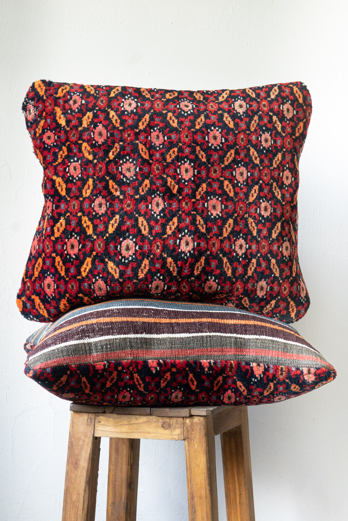 Mahal Carpet Cushion