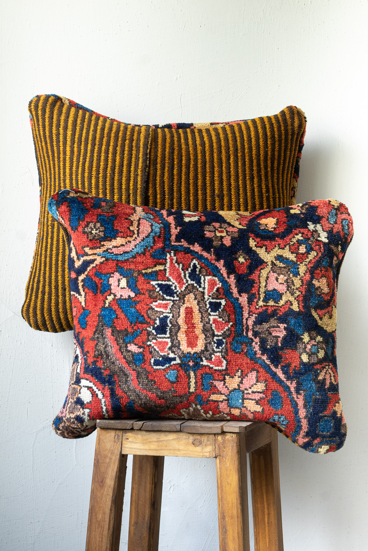 CUS231 Vintage Bakhtiari Carpet Cushion 5