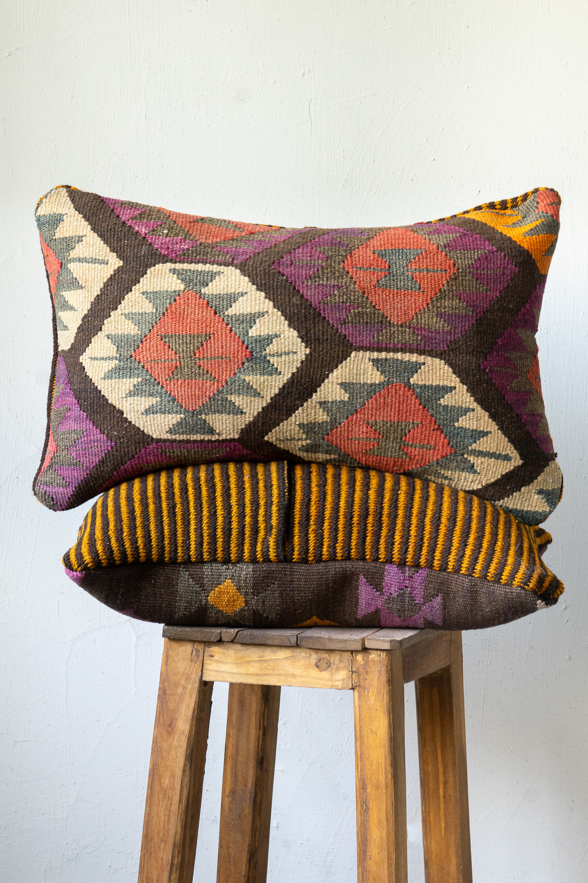 CUS248 Azarbaijian Kilim Cushions 2