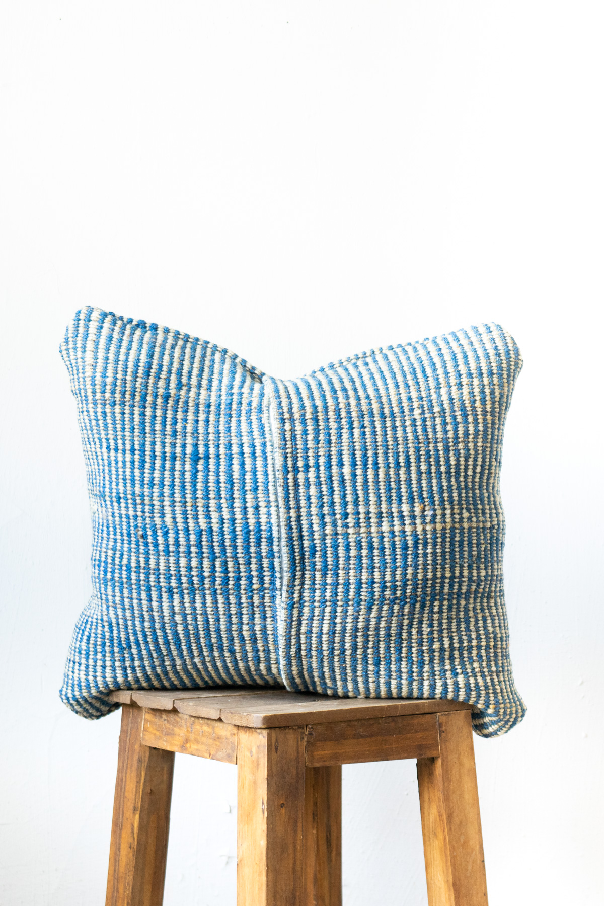 CUS264 Simple Light Blue Kilim Cushions 2
