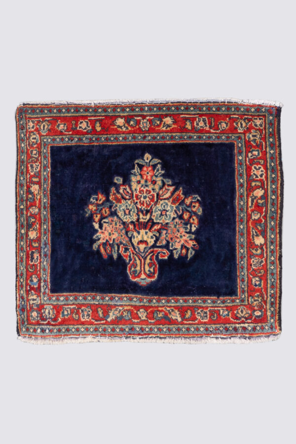 Sarouk Fine Vase Carpet