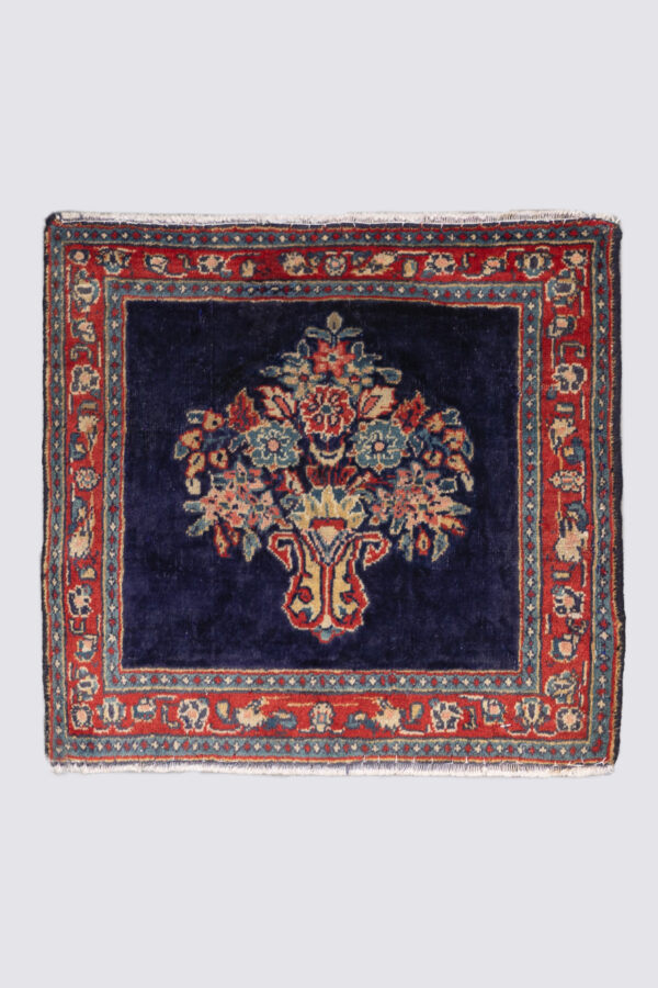 Sarouk Fine Vase Carpet