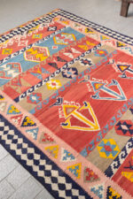 RK232 Qashqai Kilim With Butterfly Motifs And Geometric Medallions 3