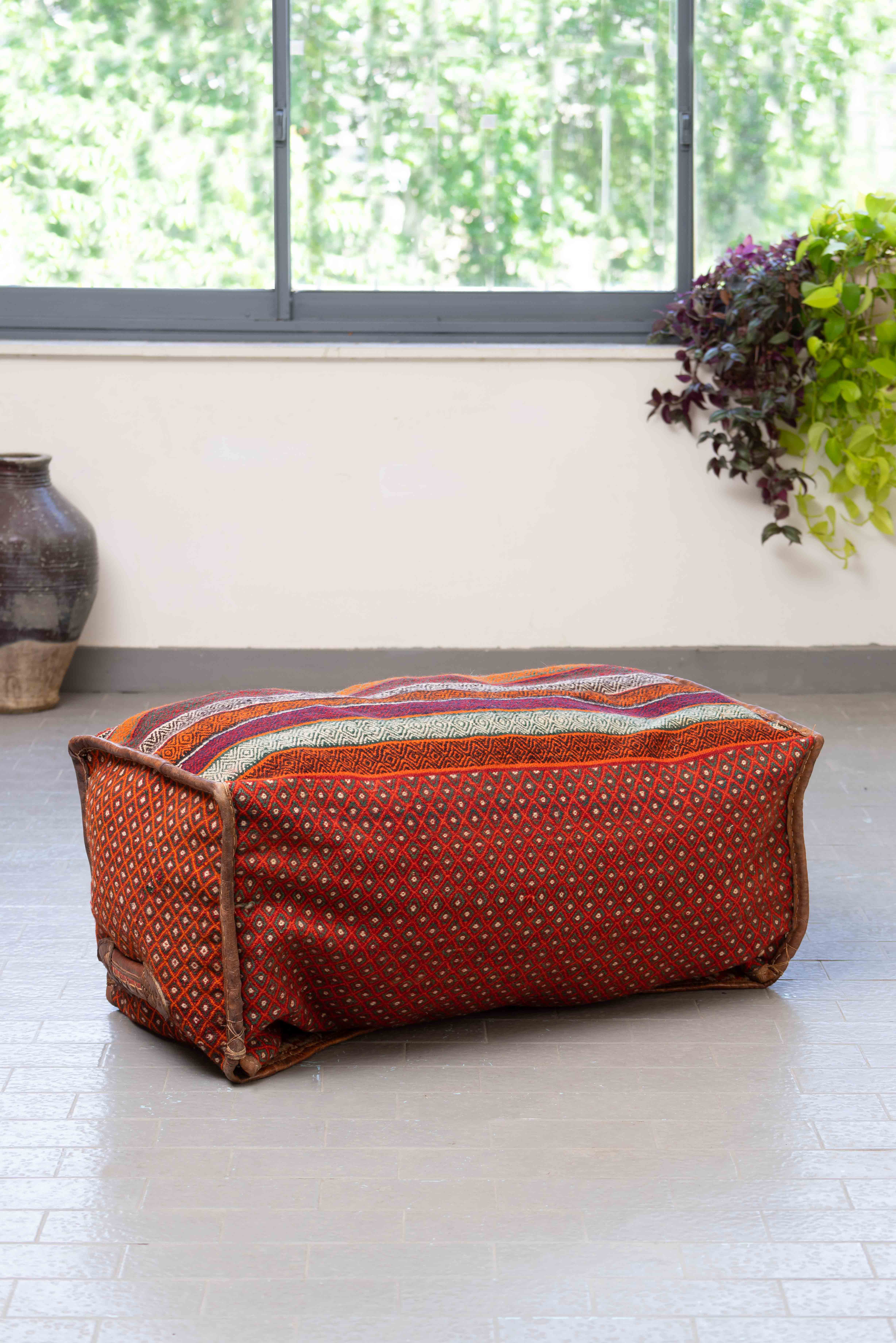 MAF003 Blanket Box 1