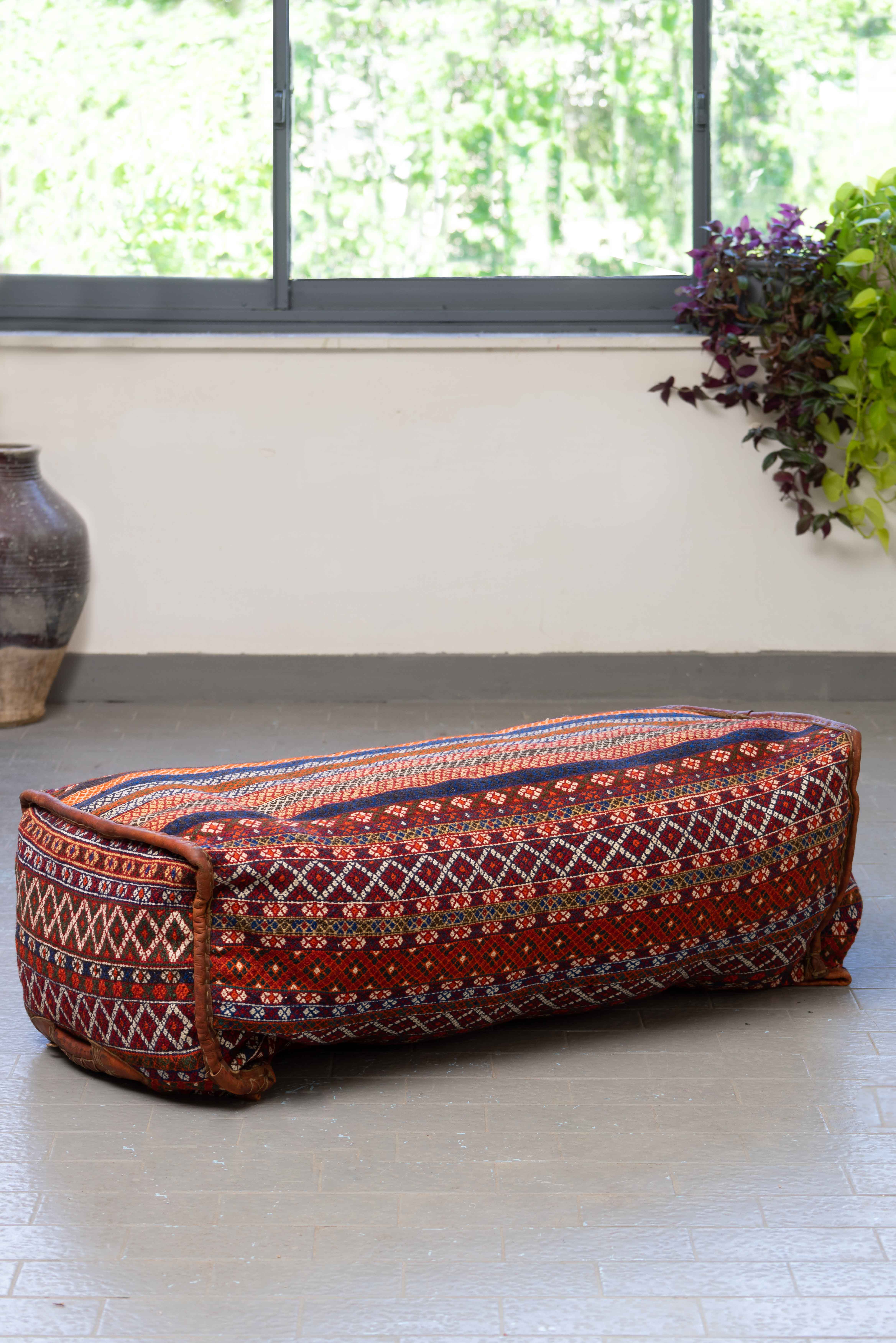 MAF019 Blanket Box 1