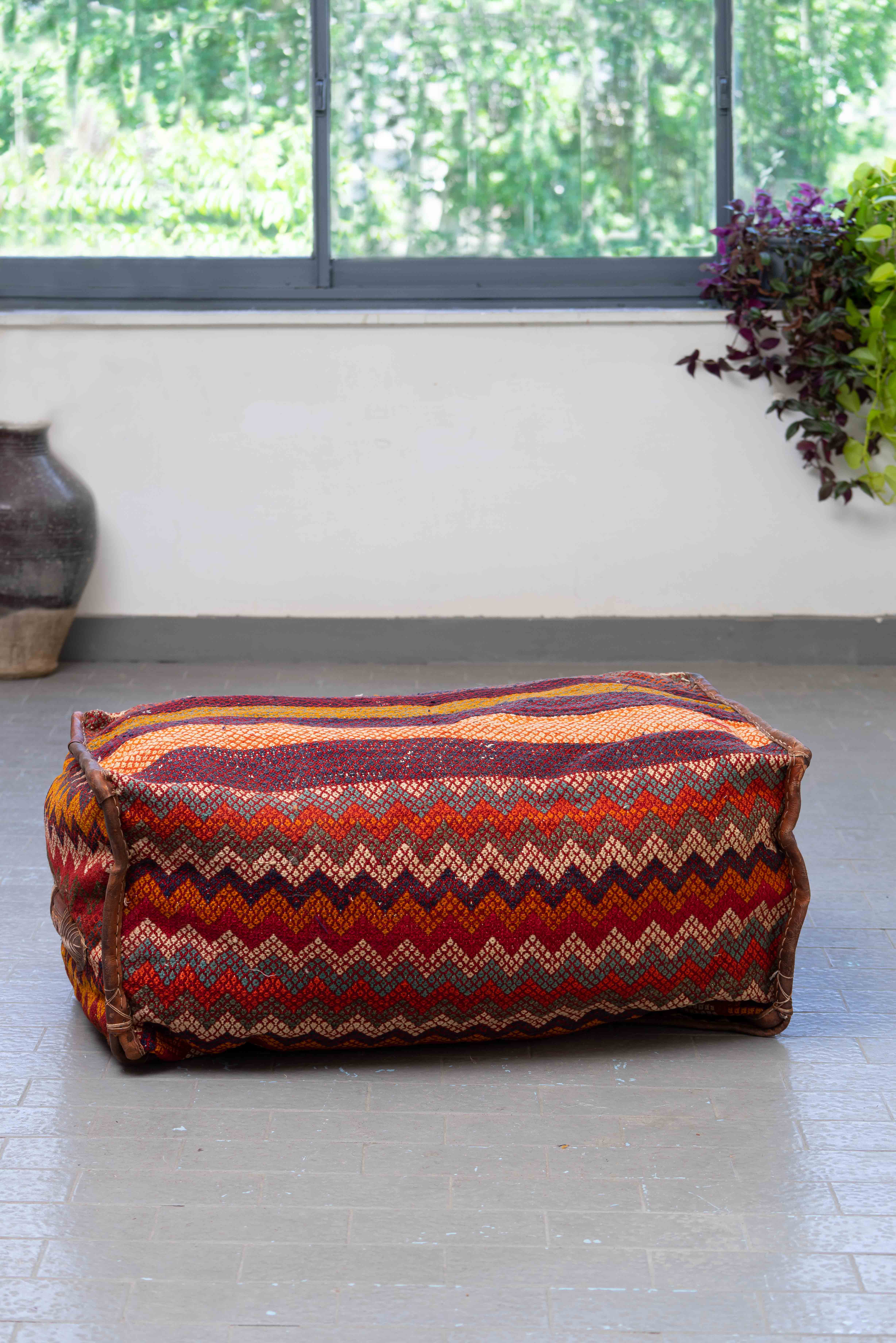MAF025 Blanket Box 2