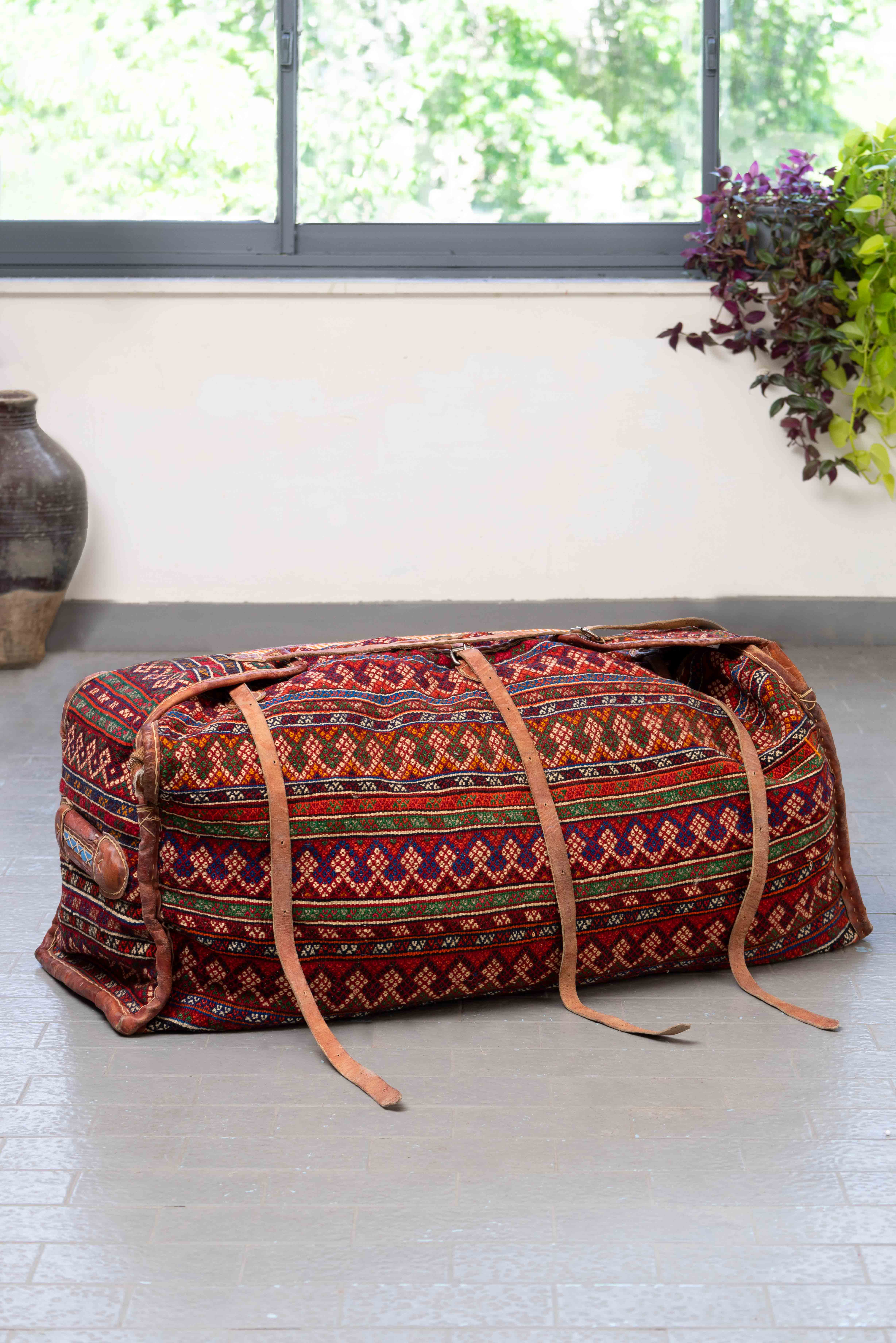 MAF032 Blanket Box