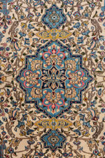 Fine Persian Qom Rug, Medallion Design, C. 1960s to 1970s, 200*148CM - Image 3